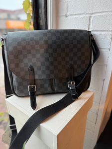 Louis Vuitton Damier Graphite Coated Canvas Leather Messenger Bag