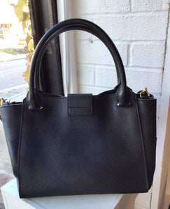 Burberry Black Leather Handbag-Authenticated