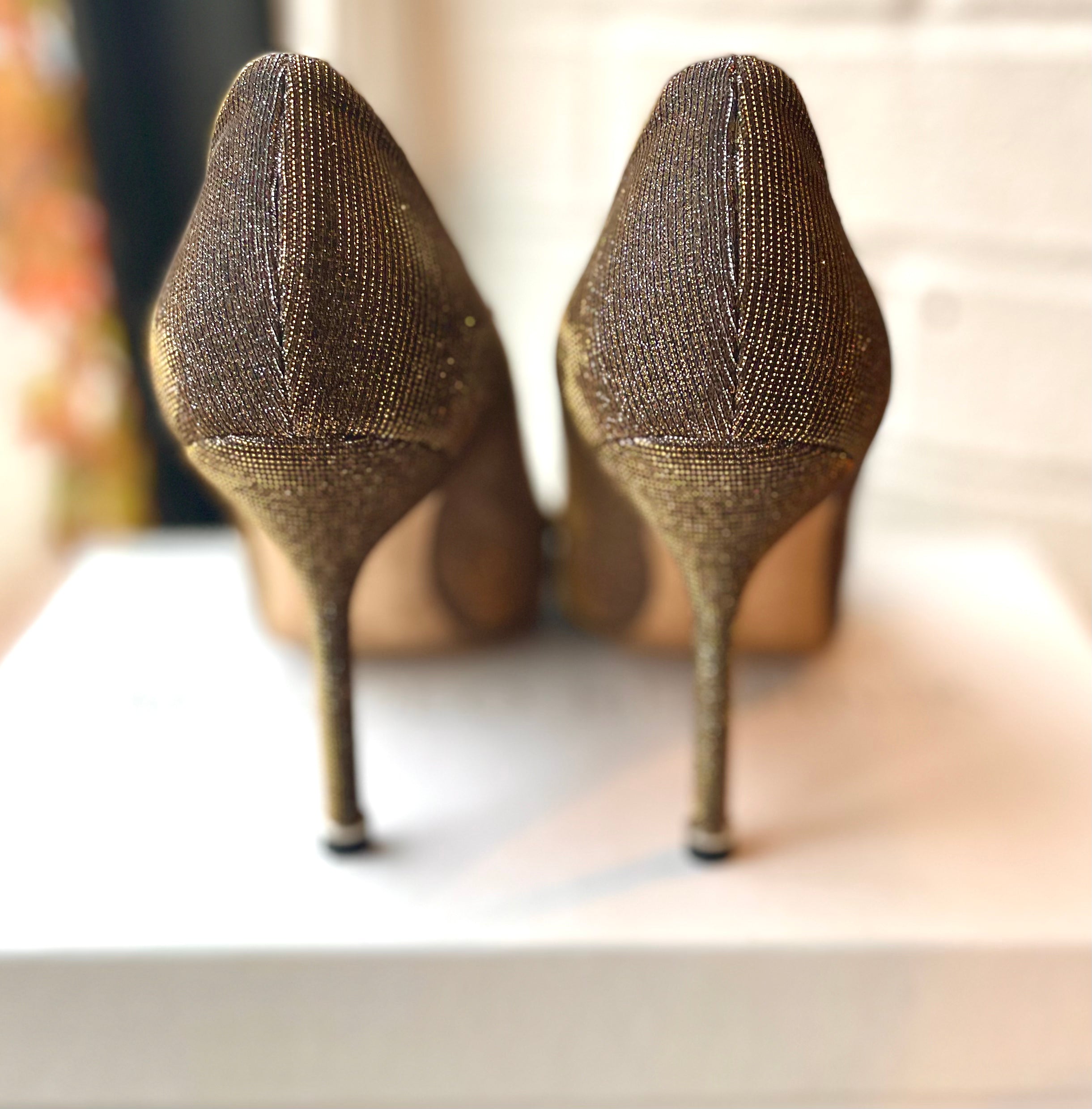 Manolo Blahnik Hangisi Dark Gold Glitter Pumps