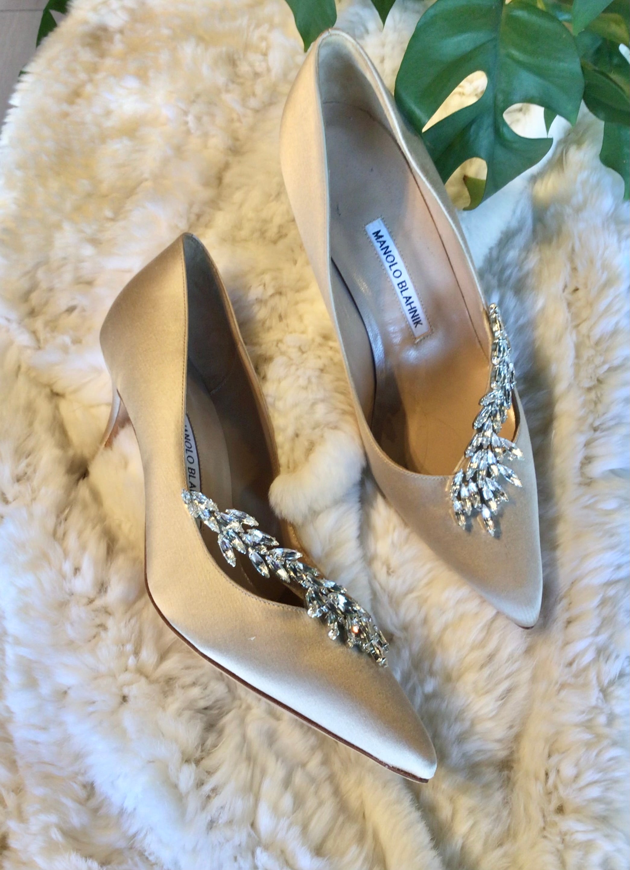 Manolo Blahnik Beige Sateen Heels