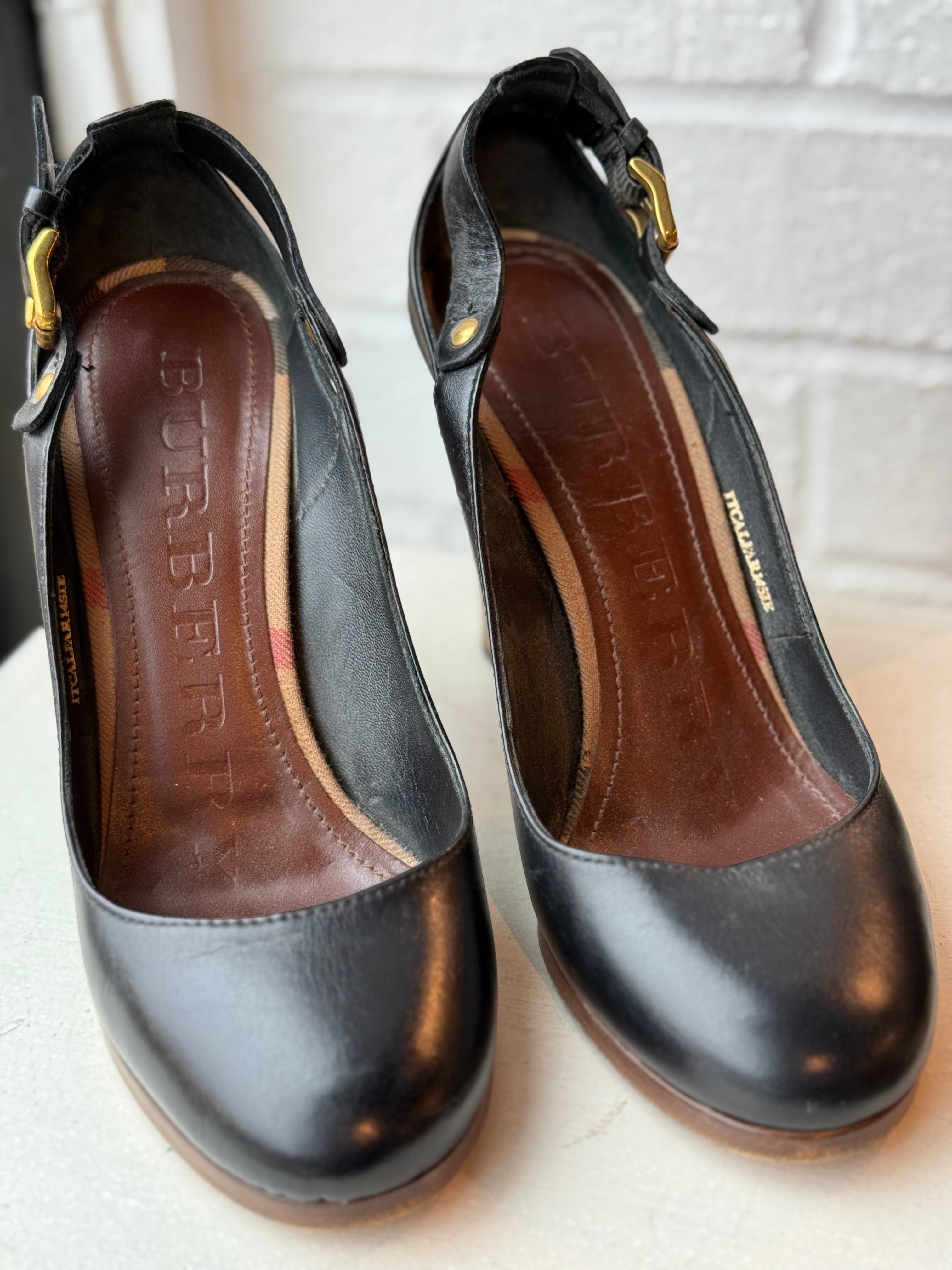 Burberry Black Leather Heels