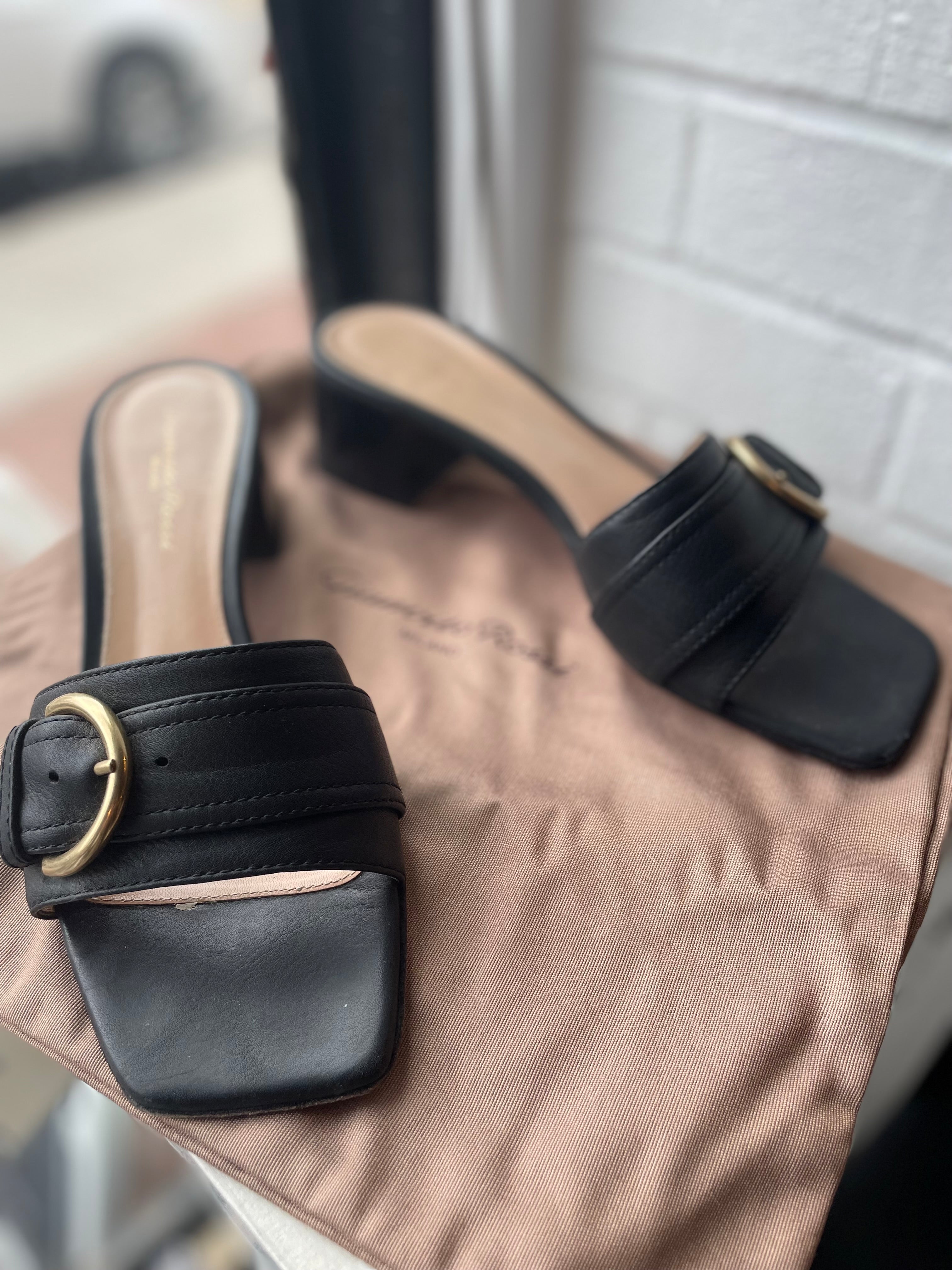 Gianvito Rossi Black Leather Sandals