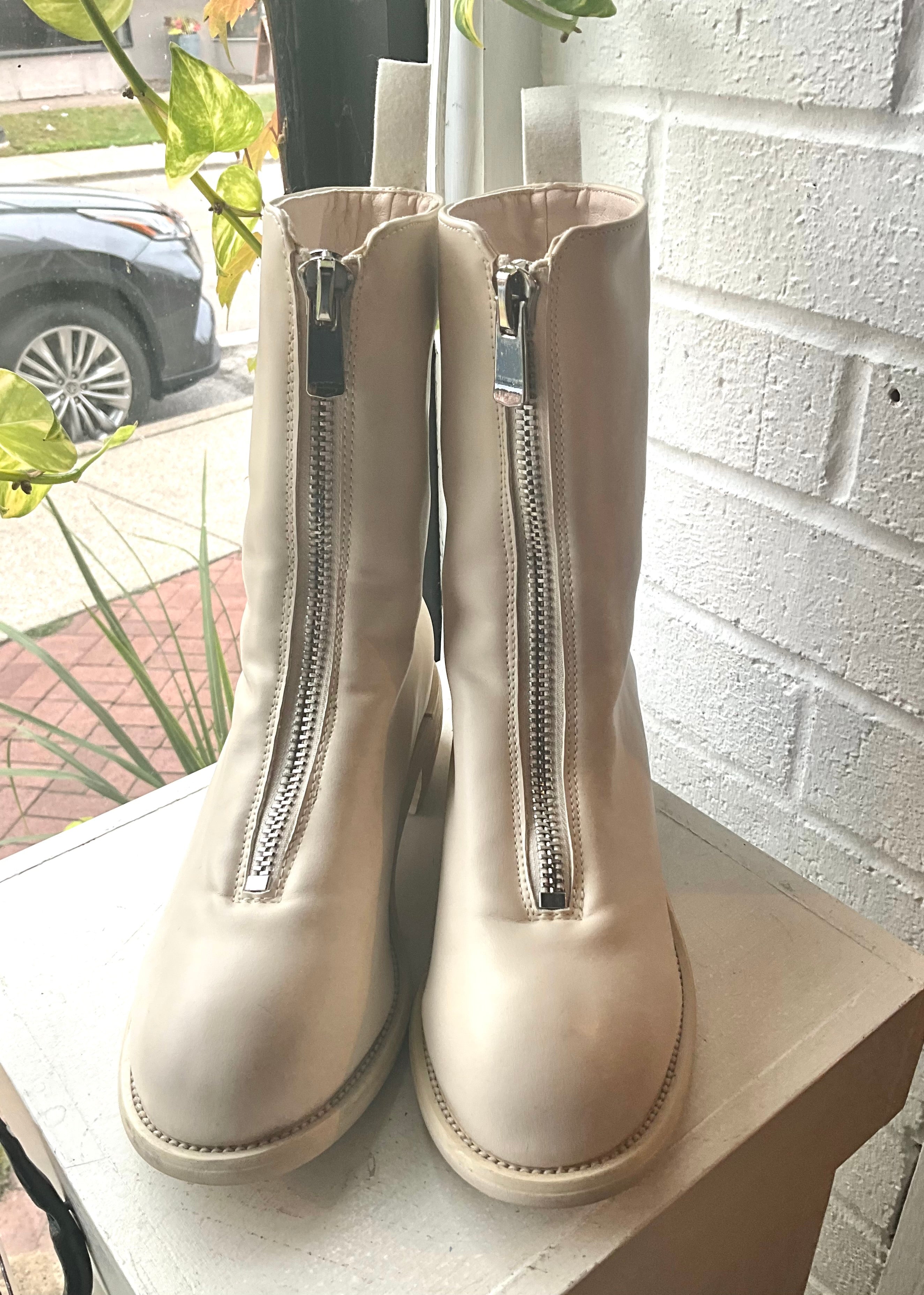 She’s She Cream Leather Boots