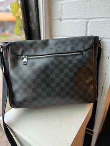 Louis Vuitton Damier Graphite Coated Canvas Leather Messenger Bag