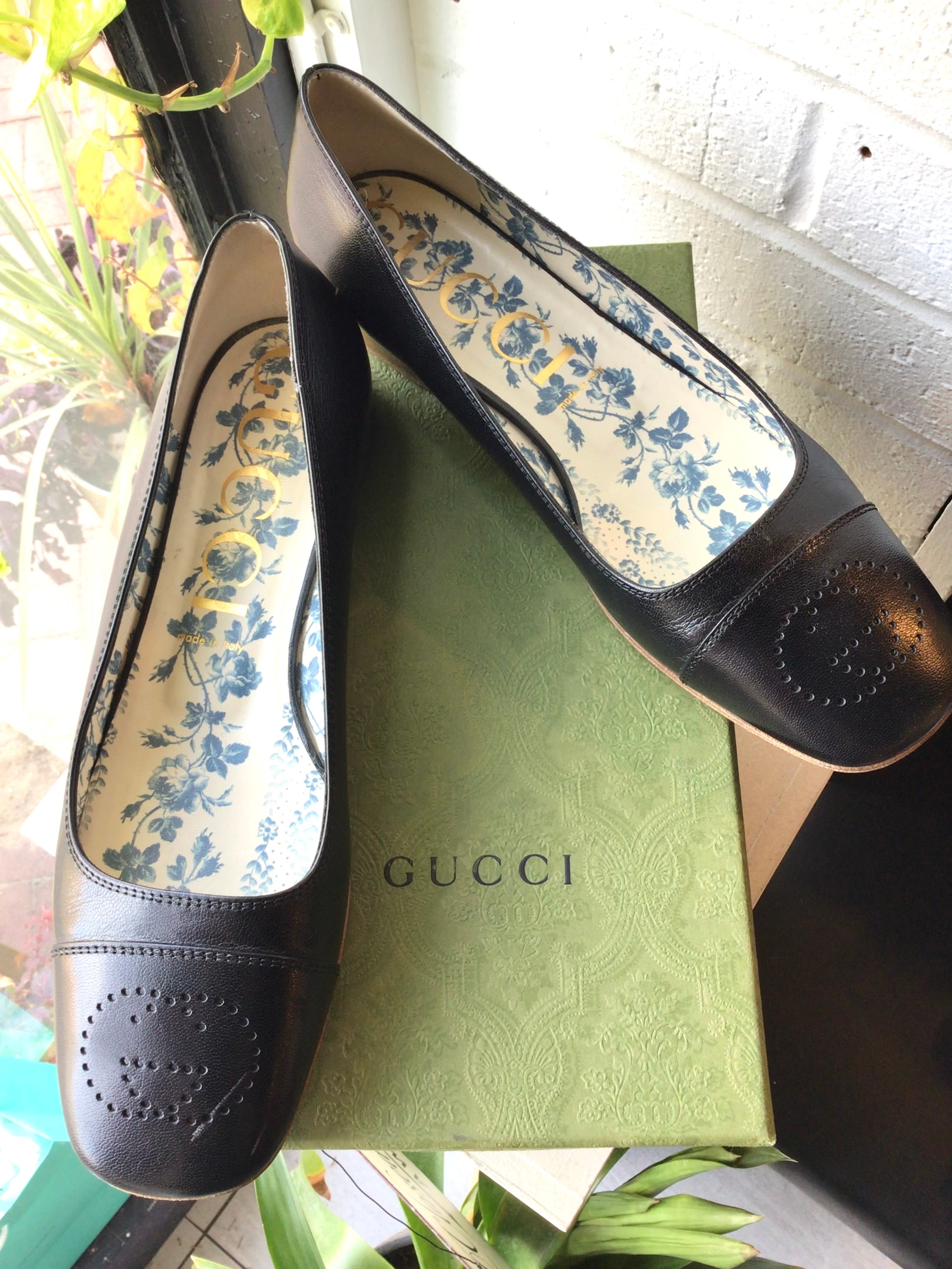 Gucci Flats